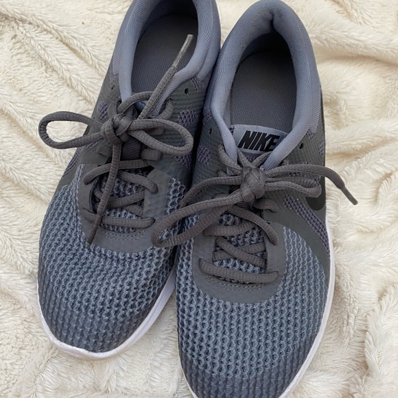 Nike Revolution 4 grey running sneakers - Picture 2 of 5